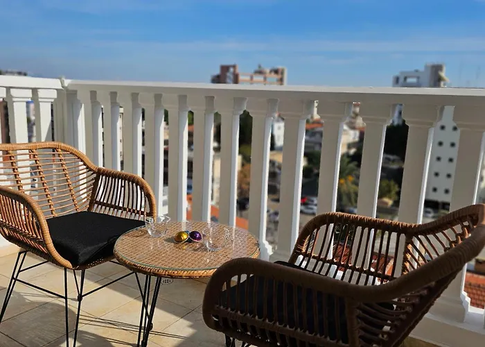 Cosmo アパート *