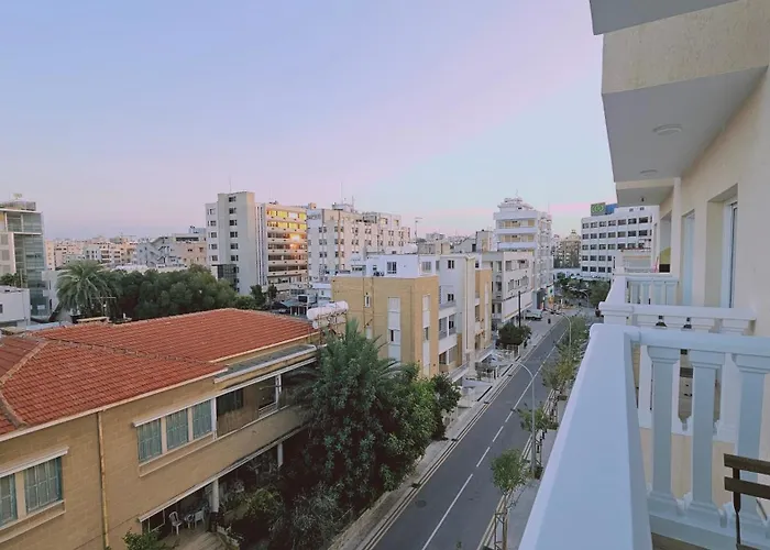 Cosmo アパート ニコシア